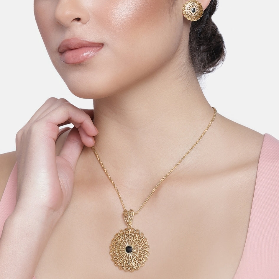 Gold heavy pendant on sale set