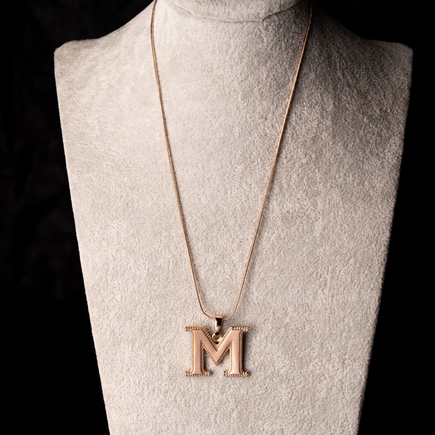 Estele - Charm "M" Rosegold plated Pendant