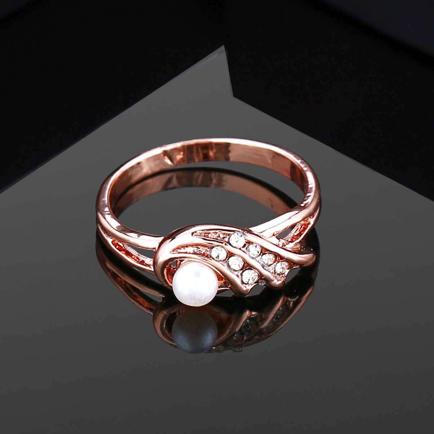 Estele Rose Gold Plated Splendid Finger Ring with Austrian Crystals for Women