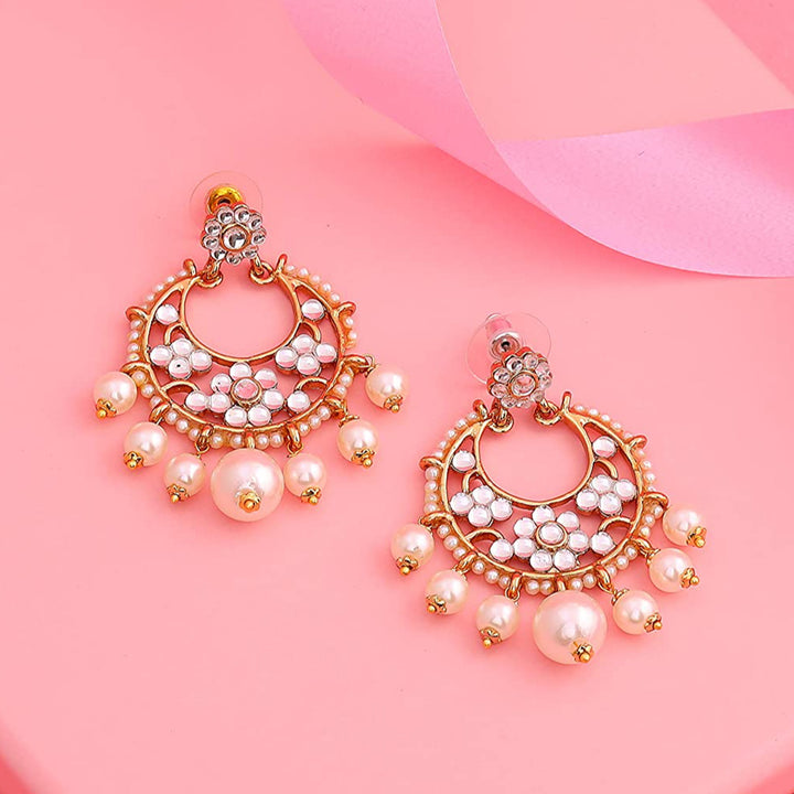 Kundan And Pearls Traditional Earring