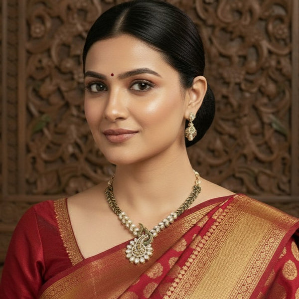 Antique Paisley Kundan Necklace Set