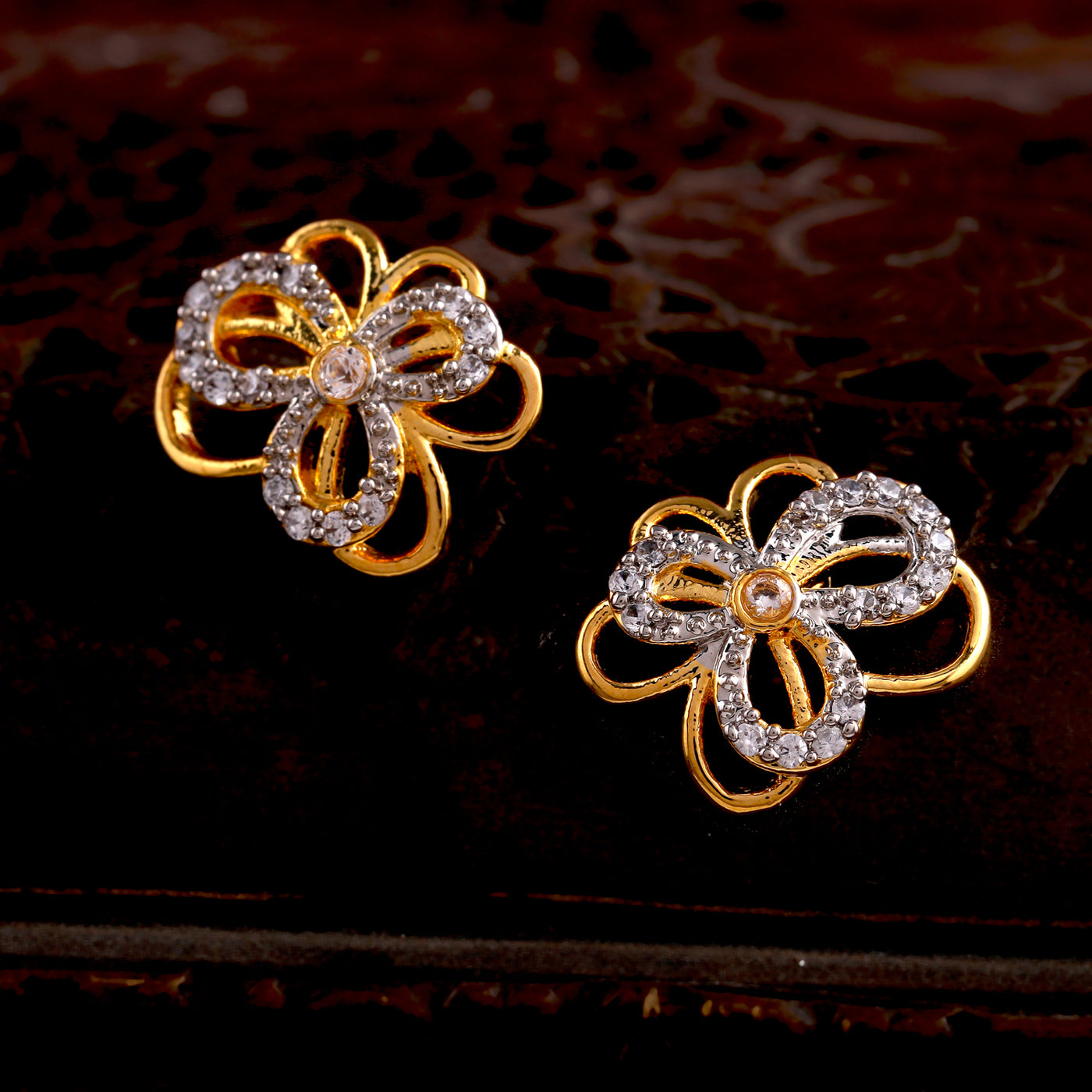 Floral Shape AD Crystal Stud earrings