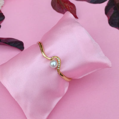 Estele Gold Plated Pearl Bracelet for women