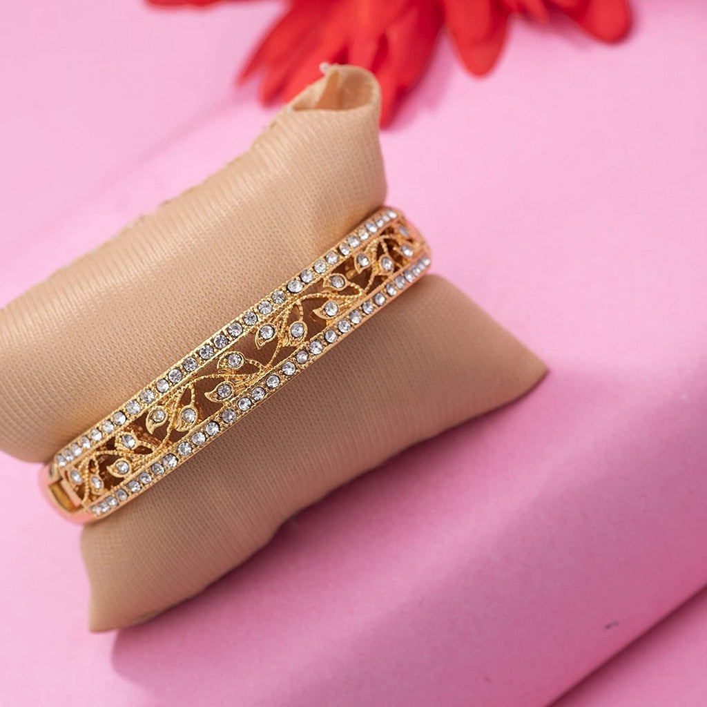 Estele  Gold Plated Leaf Garland Cuff Bracelet    for women