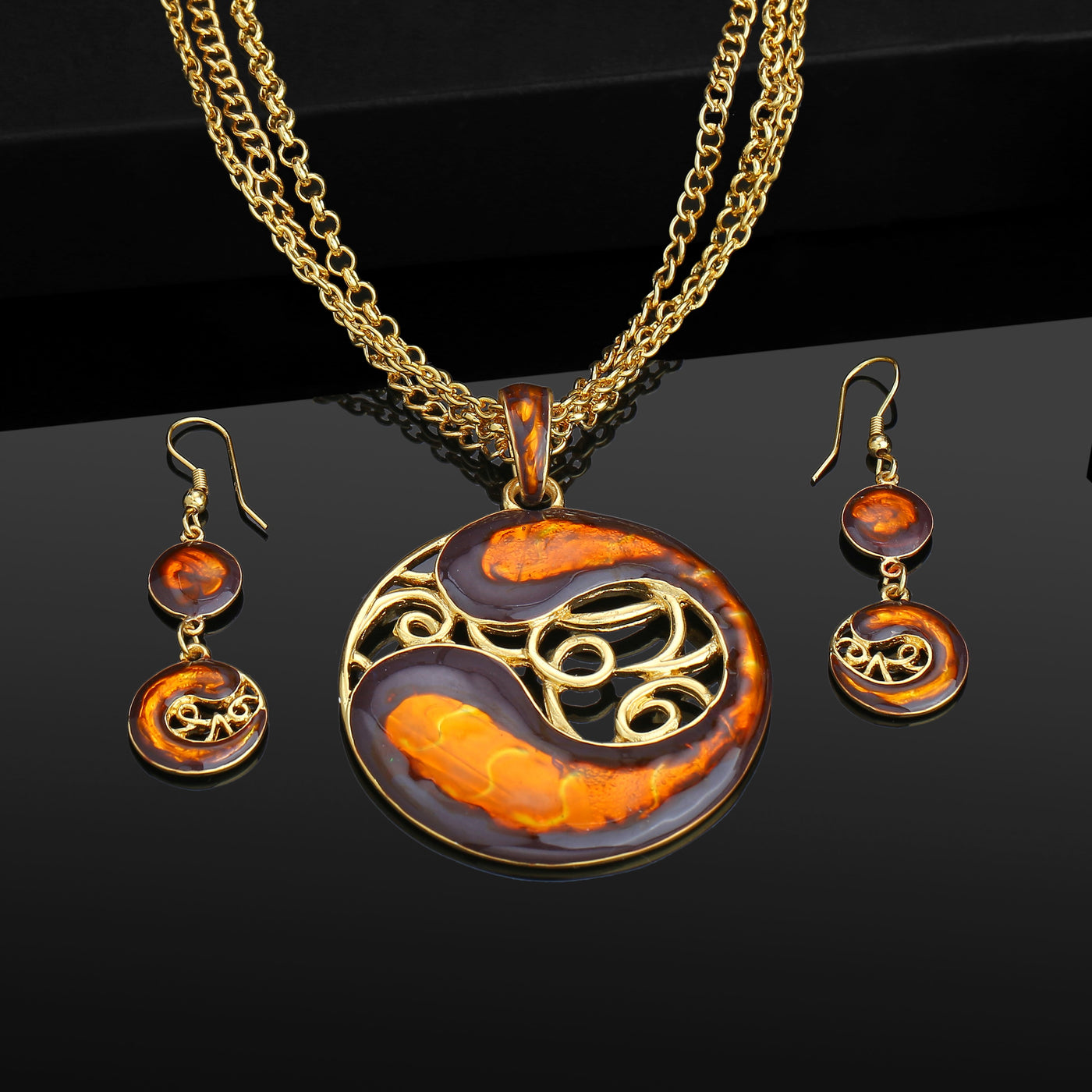 Estele Gold Plated Round shaped Pendant Set with Enamel for Women