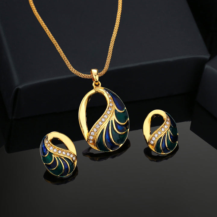 Estele Gold Plated Oval Designer Necklace Set with Crystals for Women