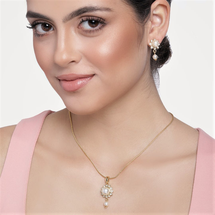 Estele Gold Plated Trendy and Fancy Flower Pearl with Austrian Crystal Pendant Set for Women / Girls