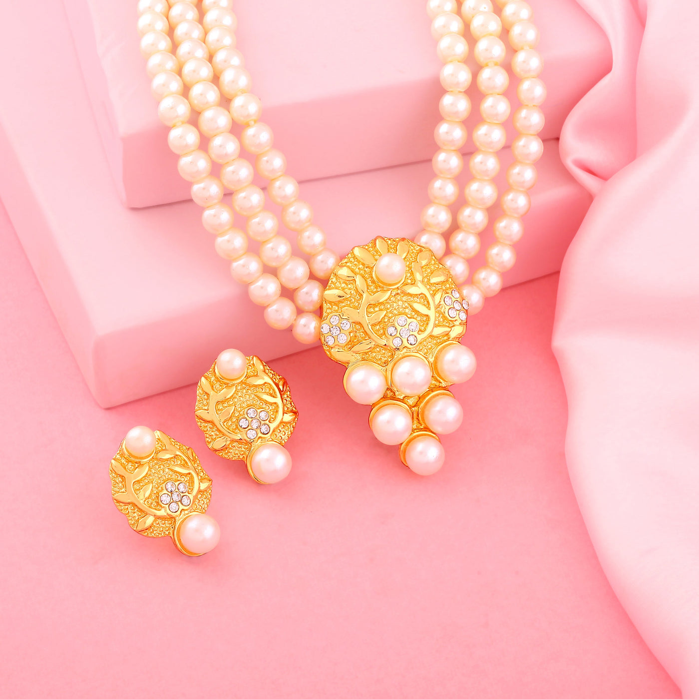 Estele Gold Plated Scintillating Necklace Set with Pearl for Women