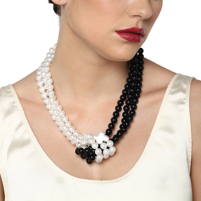 Black And White Flux Pearl Necklace