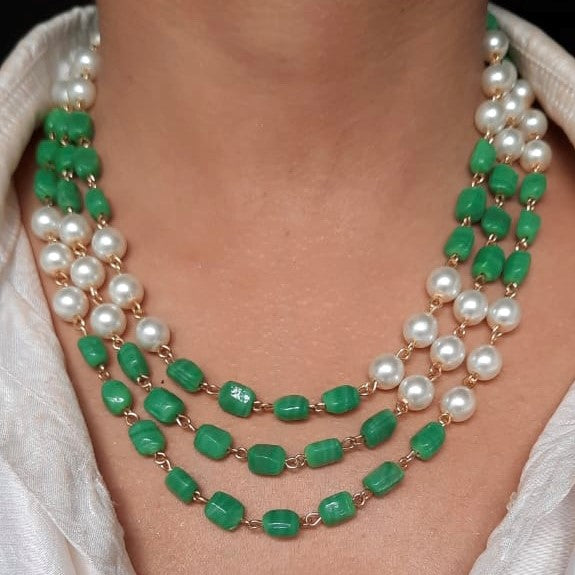 Estele - Stunning Emerald Stones and Pretty White Pearls Necklace