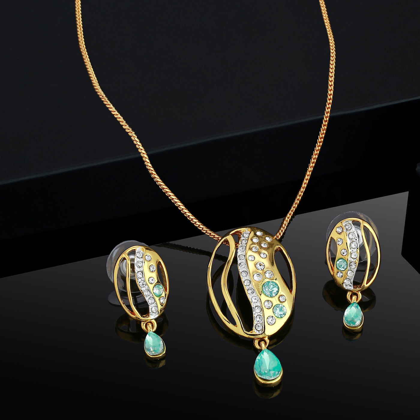 Estele - Gold Plated fancy pendant set with Austrian crystals and Mint Stones