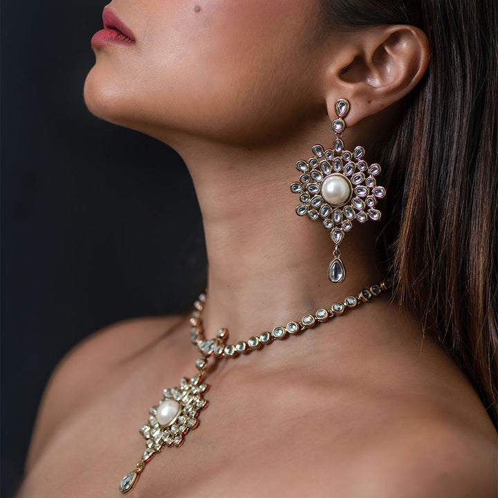 Estele - Antique Gold Plated Traditional Kundan Necklace Set for Women